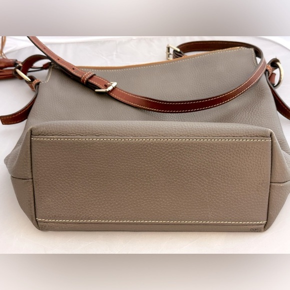 Dooney & Bourke | Pebble Small Sloan Elephant - Picture 5 of 9